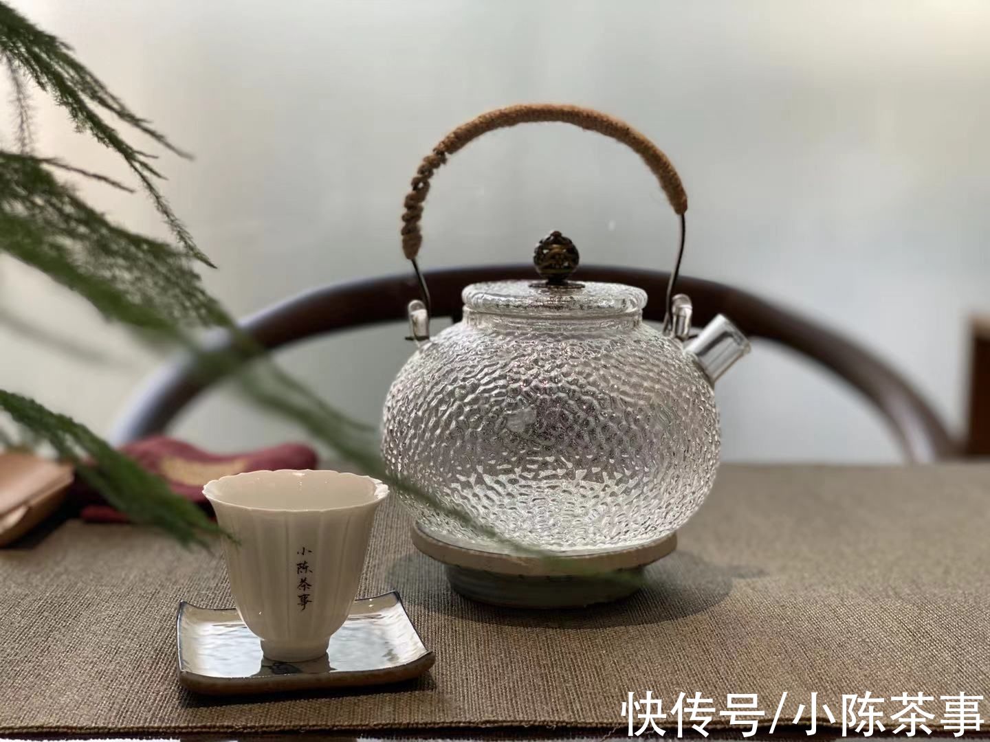 茶味|白露时节宜煮茶，白茶、红茶、岩茶，秋天的第一壶好茶怎么选？