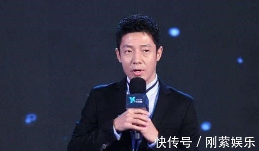 央视终于肯花大价钱请他来主持《星光大道》这下节目或许有救