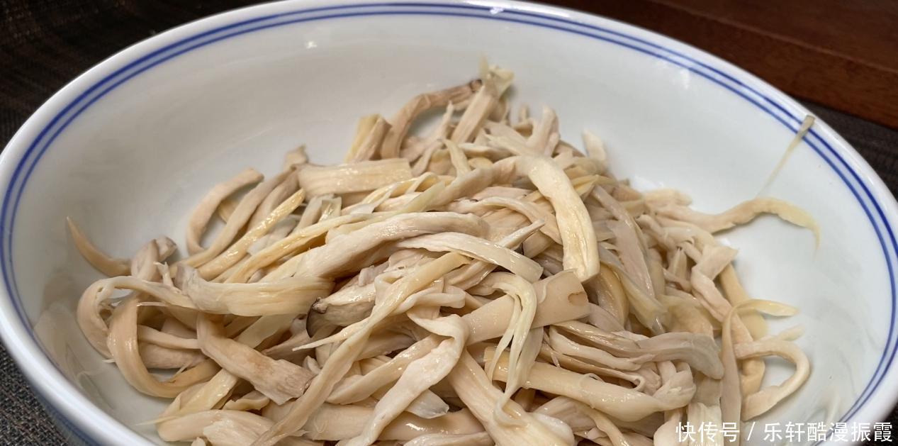 杏鲍菇这样做就是好吃,宁愿不吃肉也不能错过,一天三顿吃不够