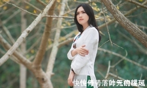 落叶@万千心事云头寄,一枚落叶可知秋;伤感秋词七首,清寒霜色伴梦柔