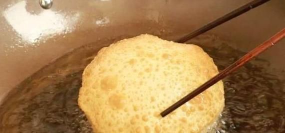  吃法|面粉新吃法，不用发酵，开水一烫，无任何添加剂，个个空心