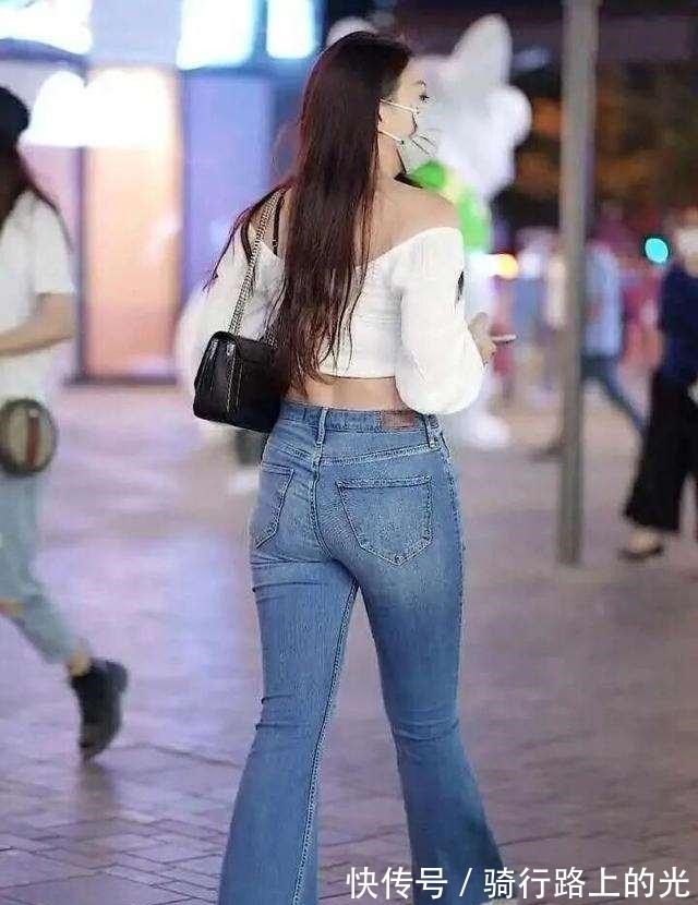 裤子 “漏斗形”身材的打底裤美女,轻松演绎各种风格,破洞款式!
