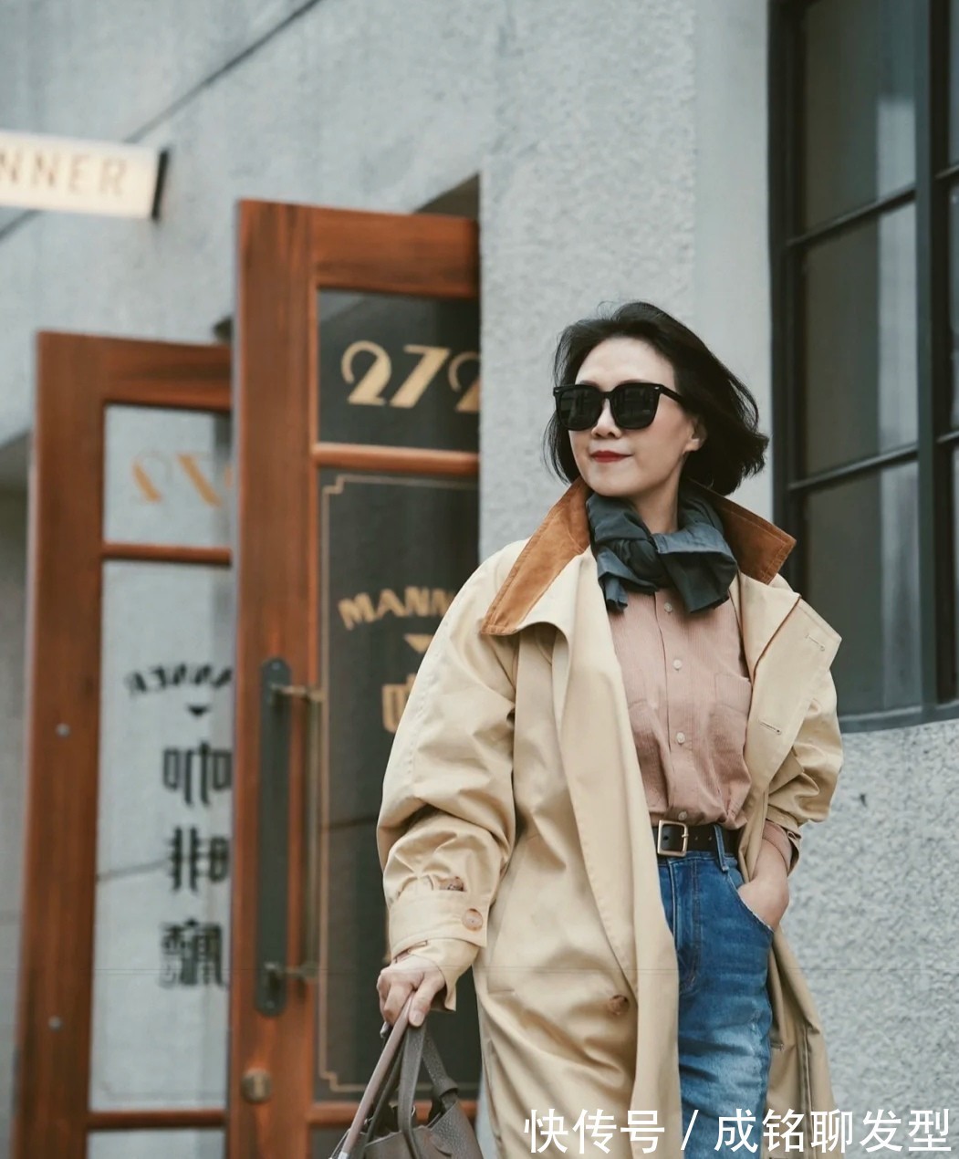 妈妈|五六十岁的女人别总穿黑色！学学这些中年妈妈的穿搭，时尚显年轻