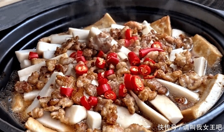 鸡鸭鱼肉|秋天,遇到此菜要多吃,简单一焖,鲜嫩多汁,比鸡鸭鱼肉还好吃