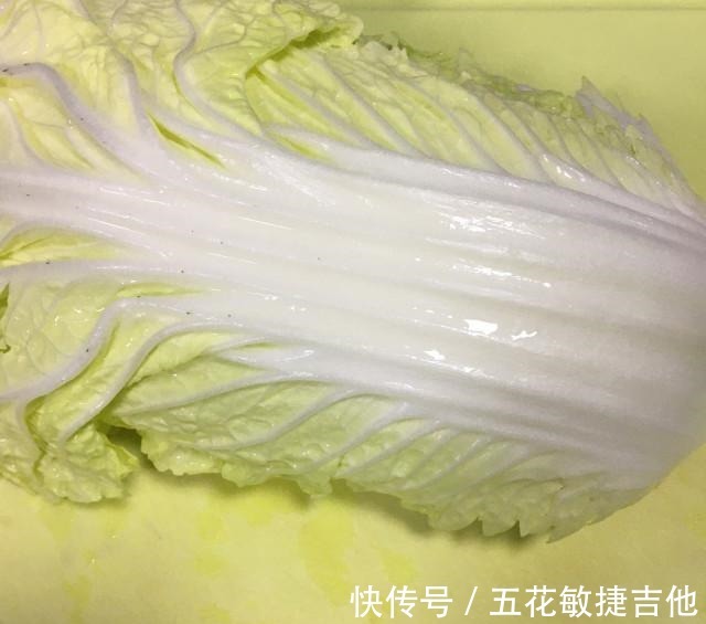 豆豉油渣炒白菜,咸香下饭,简单快手菜~!