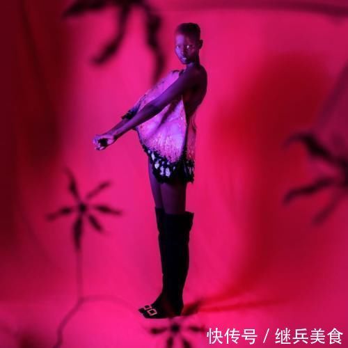 牛皮 伊丽莎白女王的挚爱RV高跟鞋,百年历史的鞋子超美新品来袭