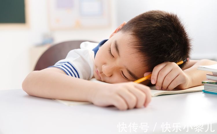 心理健康|10岁女孩肚子疼，连做两次胃镜都正常，心理医生：培训班别上了