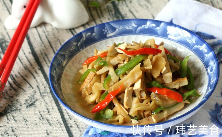 菜市场|2碗米饭都不够的下饭菜,不到十分钟就出锅,解腻去油又营养