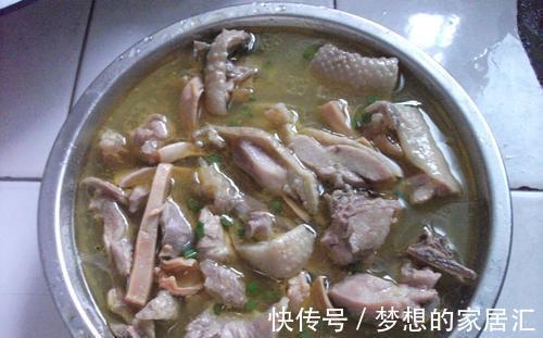 墨鱼炖鸡什么时候放盐?多数人做错,难怪汤淡无味