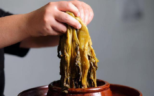 要点|腌酸菜,牢记3要点,腌出的酸菜耐放不发霉,酸爽香脆口感超棒