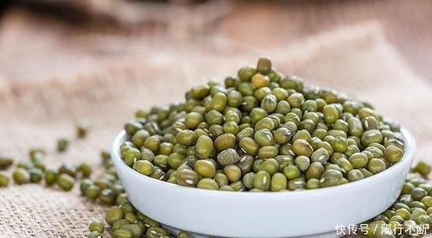 燕麦|高血压人群的福音,坚持每天吃,助你软化血管,血压也平稳!