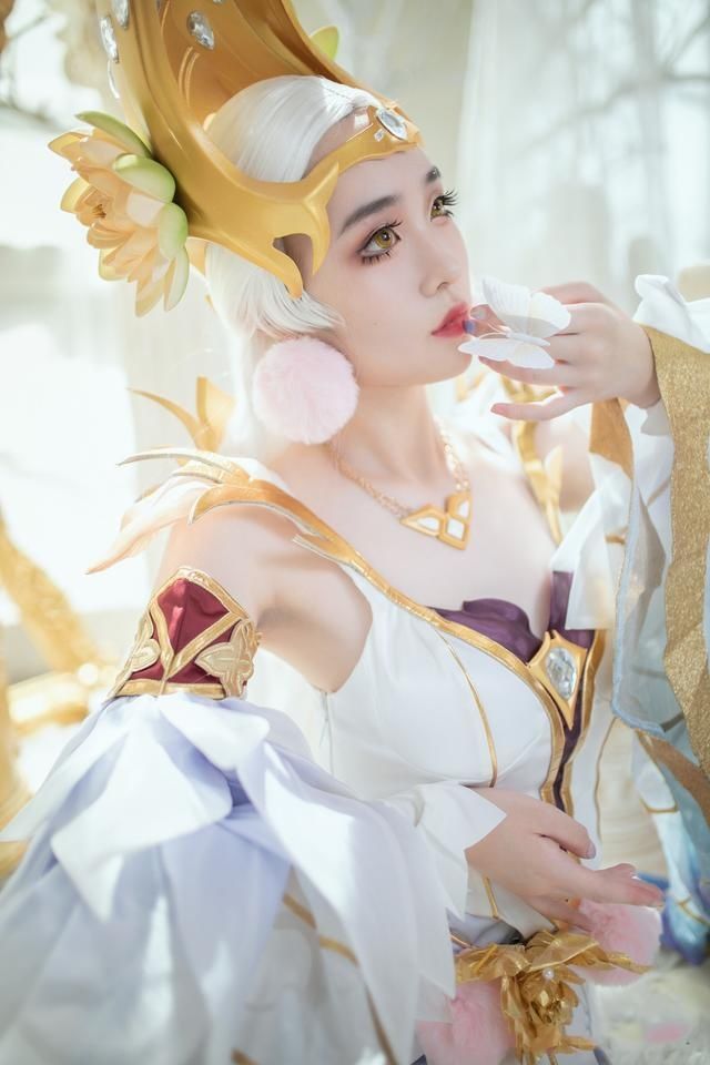 妹子|三位国人妹子COS人气手游《王者荣耀》角色貂蝉！画面十分唯美