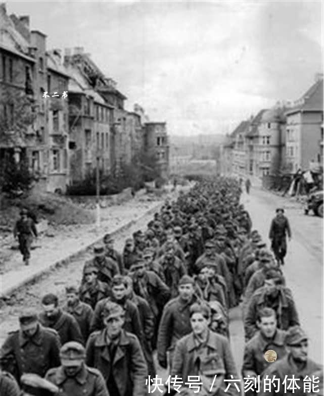 镜头|二战老照片镜头前投降的德军士兵，失去了昔日不可一世的疯狂
