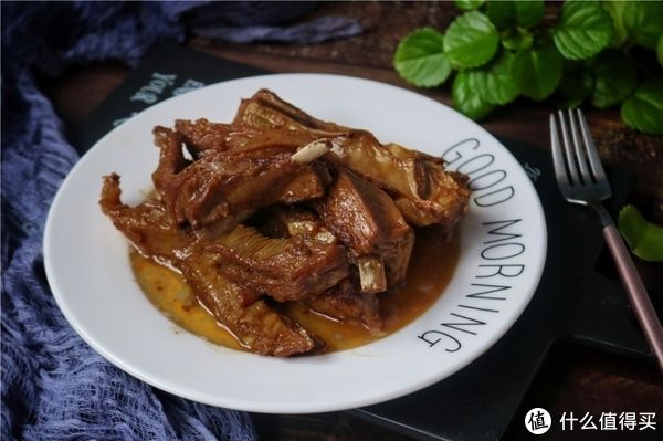 羊排这样做真香，肉都离骨了，一锅炖3斤吃起来太过瘾了