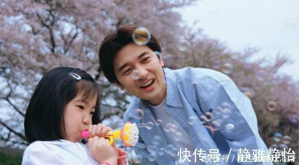 差距|经常“出去浪”和“宅在家”的孩子,十年后,两种娃差距一目了然