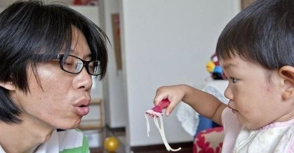 宝妈|医生再次强调:别再这样喂孩子,容易积食不说,还影响大脑发育!