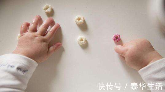 丁妈|6个月宝宝发育得好不好看这5个方面,都具备说明娃发育的好