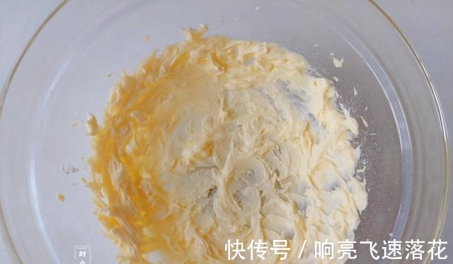红曲粉|孩子不喜欢吃熟蛋黄,做成饼干分分钟消灭,做法简单营养好吃!