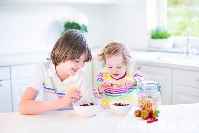 刘璇不让儿子吃零食,饭菜也不许放盐,育儿还能如此“铁血”?