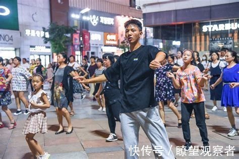 领舞@广场舞明明是免费的,带队领舞却月入过万,是怎么做到获得收入的?