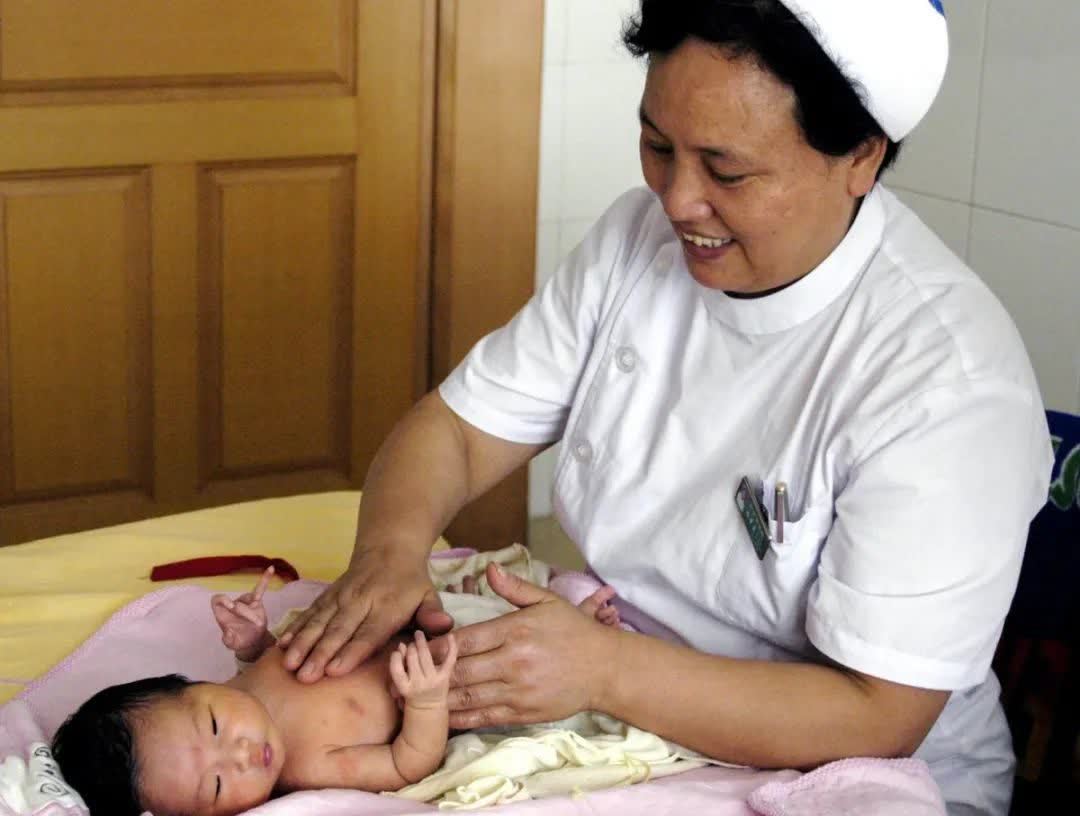 病理性黄疸|新生儿为什么会出现黄疸?该如何应对?关于黄疸你想知道的在这里