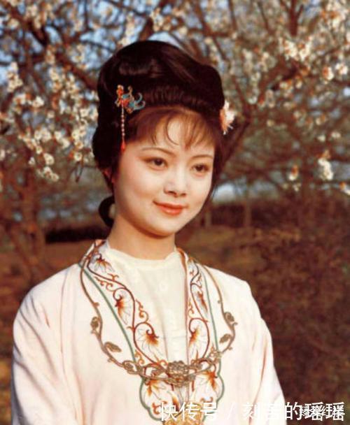 贾宝玉$薛宝钗表面温柔,实则阴险,目的不是为了嫁给贾宝玉,为了什么