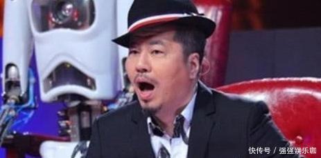 万物生 蒙面唱将最无辜的歌手,演唱时观众评委不理会,摘下面具全场失控