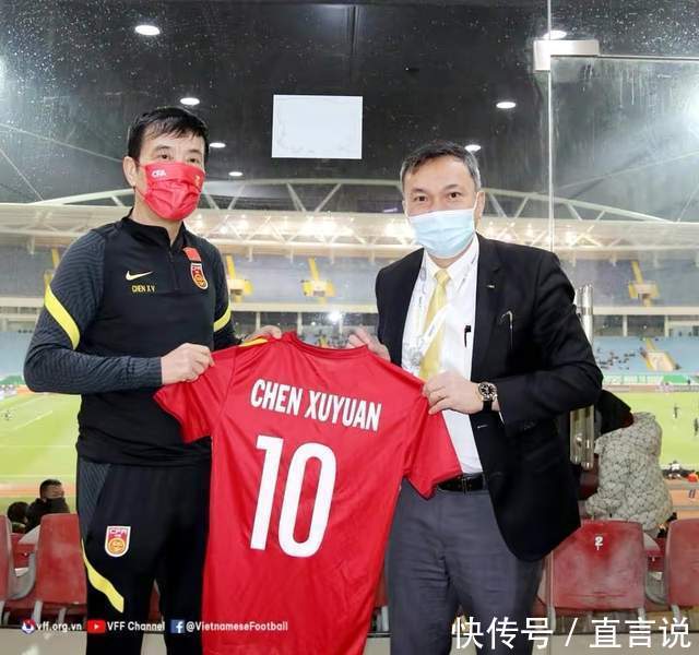 国足|摆谱输球!越南媒体曝陈戌源赛前会见越足协,跷二郎腿训话丢大发