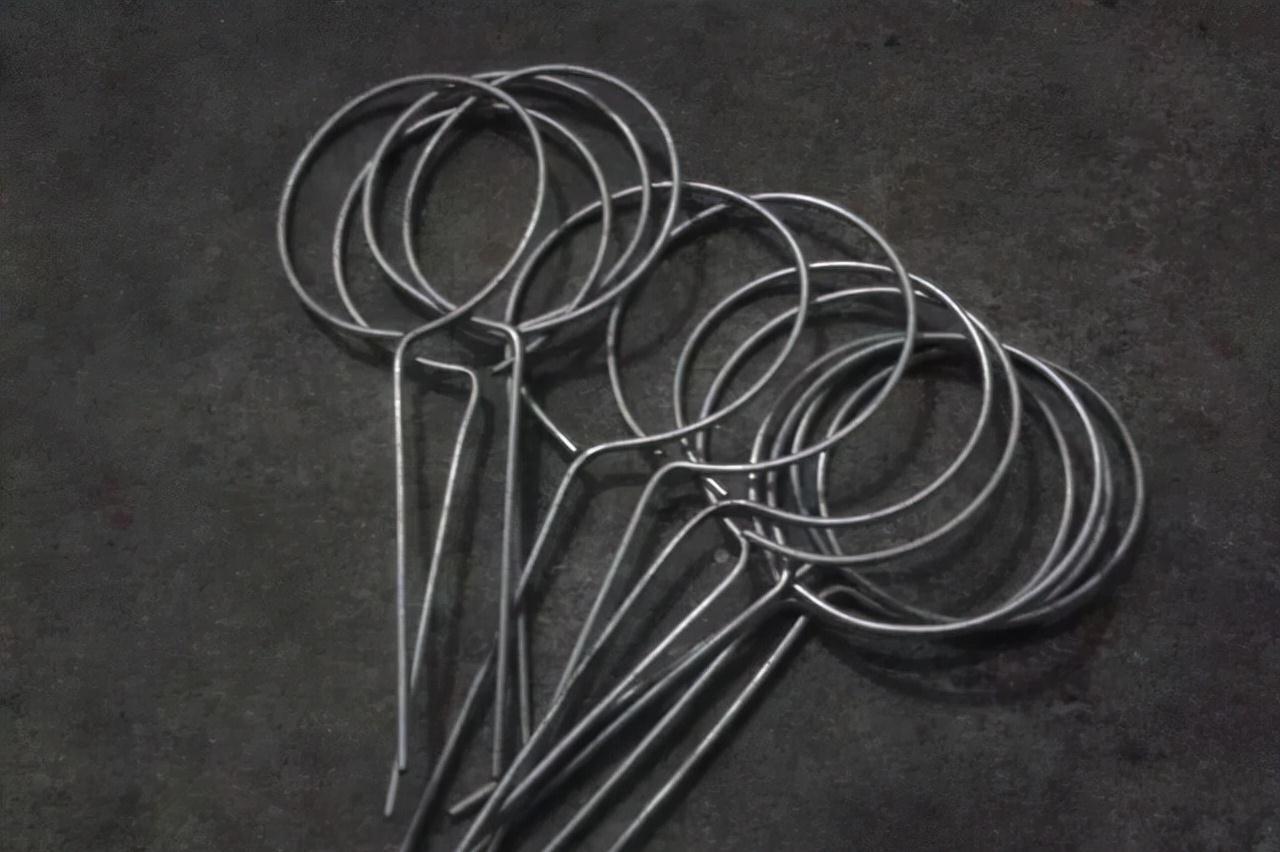 养花太占地方学会简单1招做个养花架,1㎡养20盆也不挤