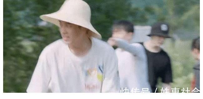 梁靖康真的去《向往》了! 张子枫问他为何敢来, 梁靖康回复笑翻全场