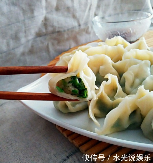 五香粉|拌韭菜馅,这3样调料不能放,很多人喜欢放,难怪饺子一点都不香