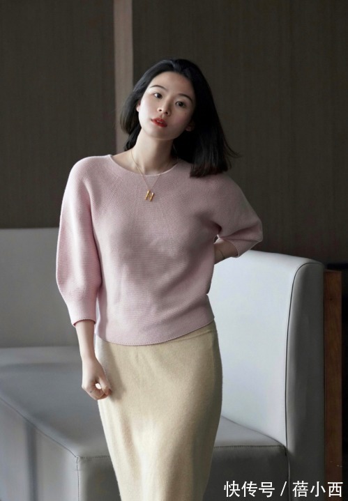 高领衫 春季最火搭法还是“针织衫+半身裙”,不挑人又chic,穿出好气质