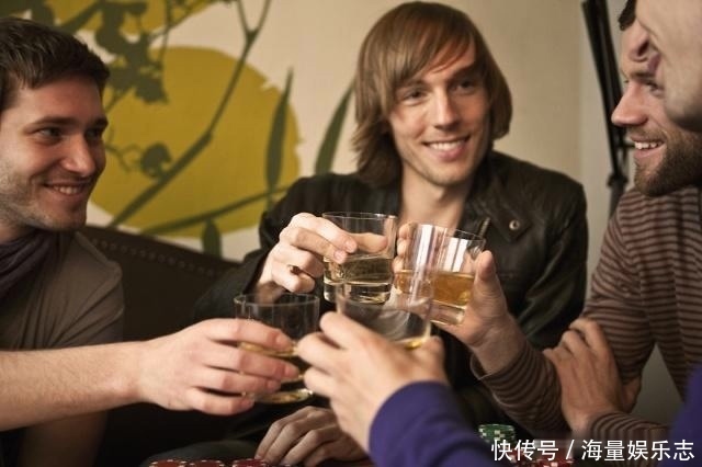 每天喝二两白酒的人和滴酒不沾的人,哪种益于长寿多数人搞错了