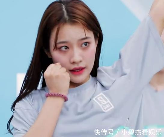 青你2选手太“敷衍”气的Lisa冷脸暂停录制,别给节目组丢脸了