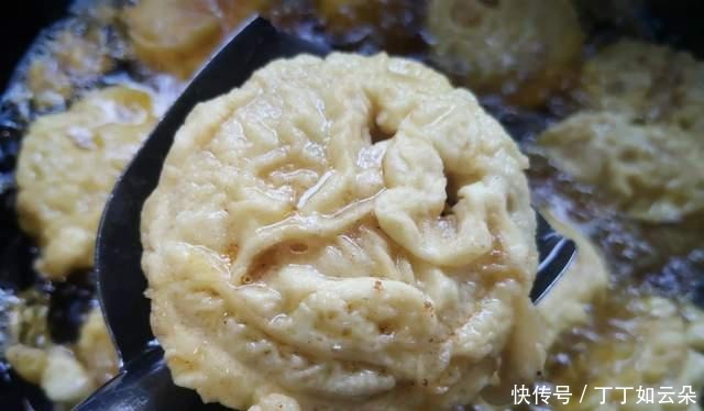 炸藕盒,调面糊用面粉还是淀粉3个窍门告诉你,焦香酥脆抢着吃