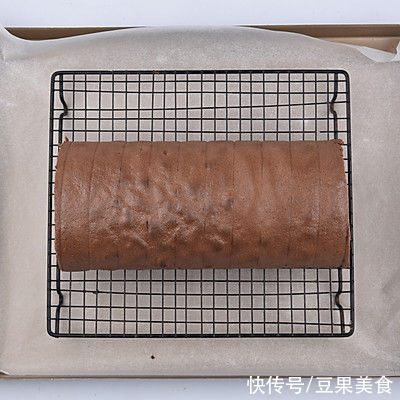 #健康甜蜜烘焙料理# 树桩蛋糕