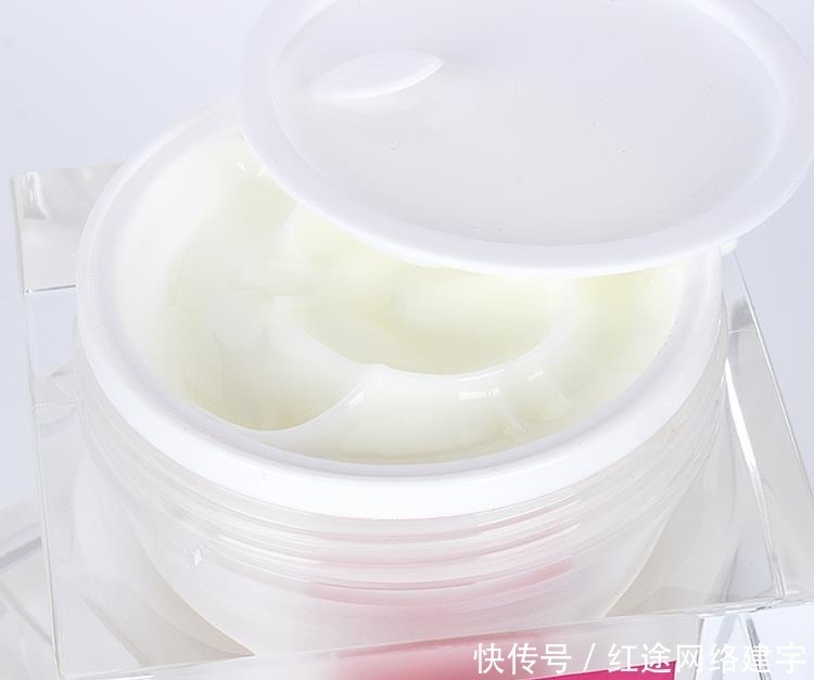 再一次提醒:在超市看到这几款面霜一定多买几瓶,效果不输兰蔻