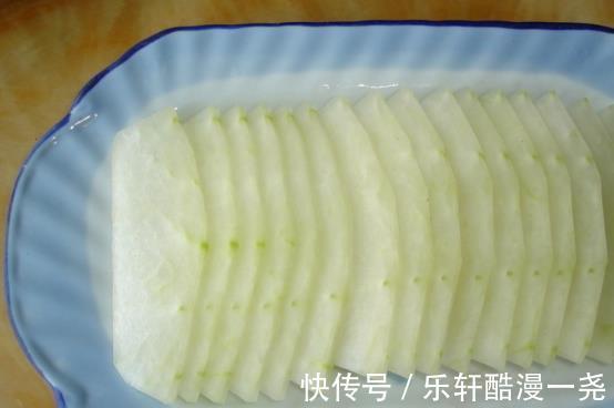 瘦肉冬瓜汤|制作粉肠瘦肉冬瓜汤，用到的材料很简单，很快就能做好