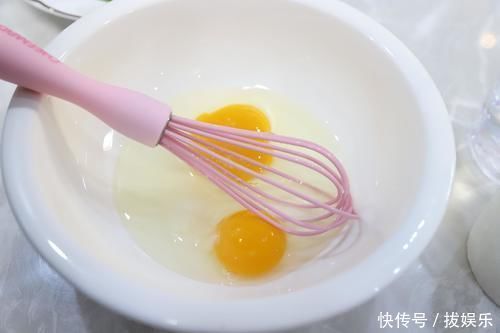 早起10分钟,给家人做道早餐饼,柔软劲道,营养丰富