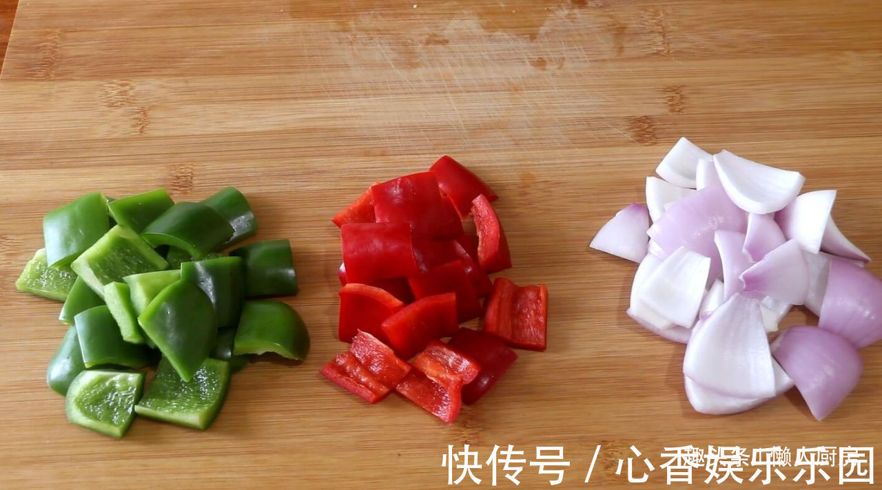 不用油炸,不用油,教你在家这样烤鸡肉串,不会受到油烟熏扰