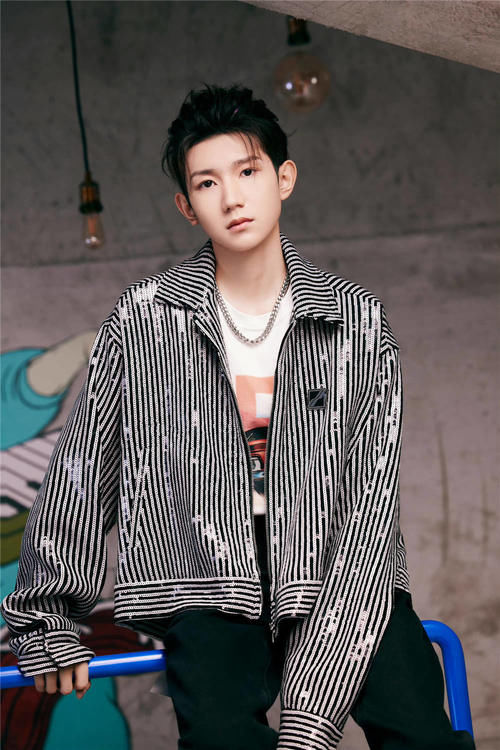 源弟|王源《明日创作计划》终于弹钢琴了,也太美好了