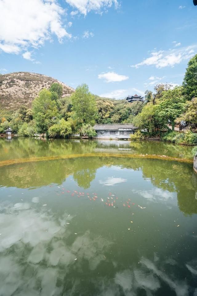 玉龙十三峰|丽江这个景区人少景色美，不收门票成为了丽江绝景