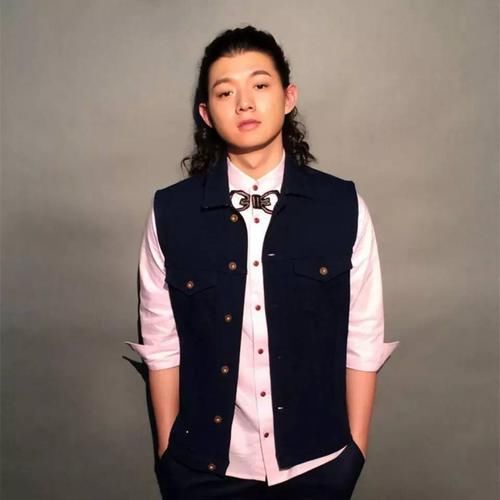 有种"意外"叫做霍尊的短发,本以为会很丑,没想到这么帅!