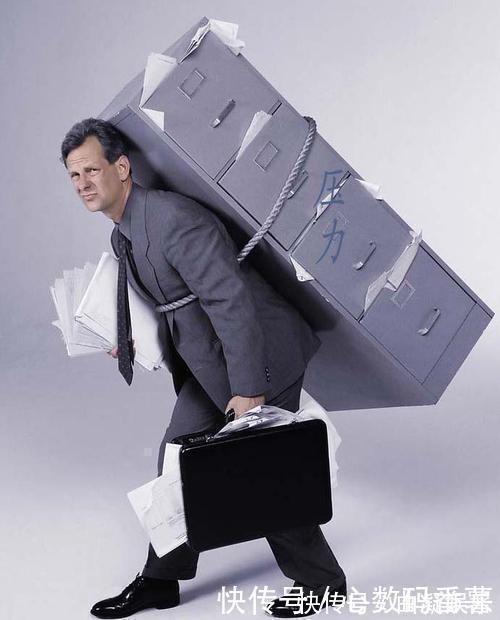 喝水|27岁男子因失眠差点离世,医生:喝水加点它,1个月后失眠自消