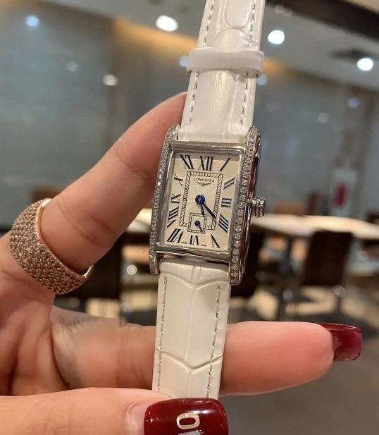 指针|腕表在指针滴答间诠释关怀,从最简单的快乐中,活出很精彩人生