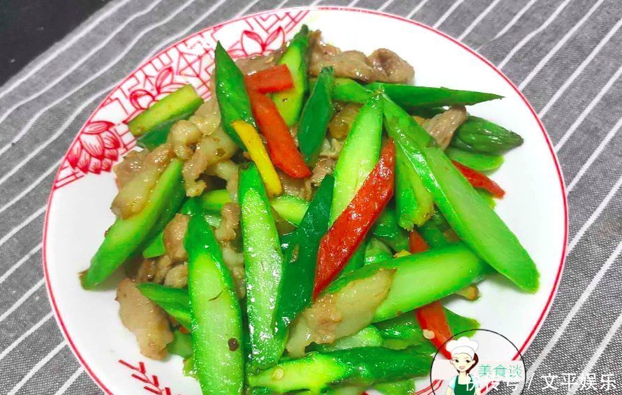 此菜有点小贵，春天吃最好，清香爽口，孩子多吃提高免疫，贵也值