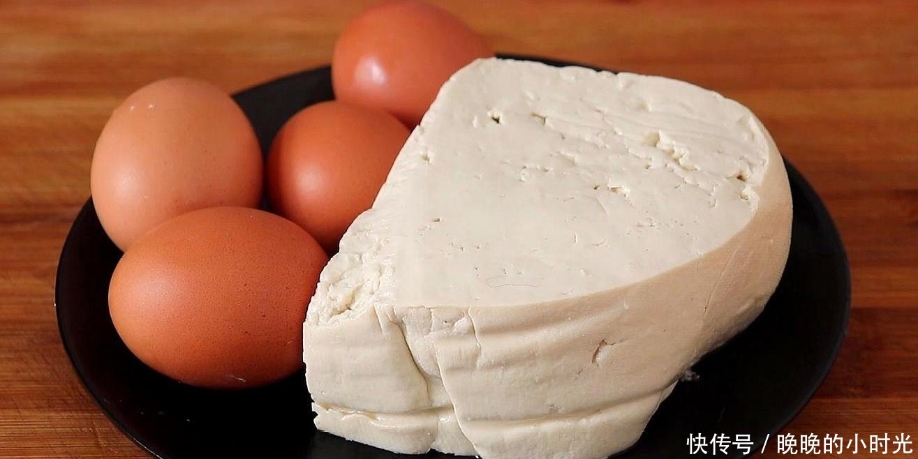 1块豆腐，4个鸡蛋，简单一种做法，成本低比吃肉还解馋