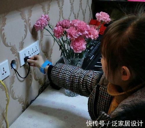 插头|用了这么多年的插座,都没注意插头上有2个孔,能有如此大的用意