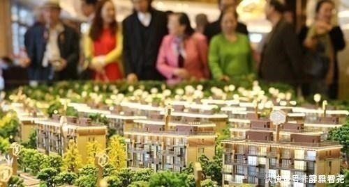 小区|为啥有钱人明明有好几套新房, 却仍住在一个老旧小区 答案太真实