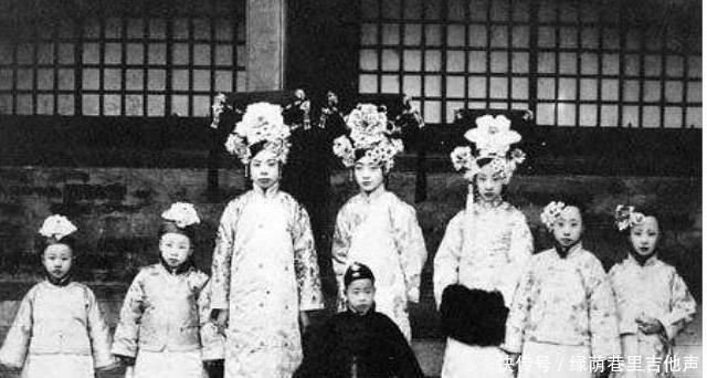 离婚|文绣为了和溥仪离婚,说出了一个大秘密,撕碎了溥仪和满清的尊严!